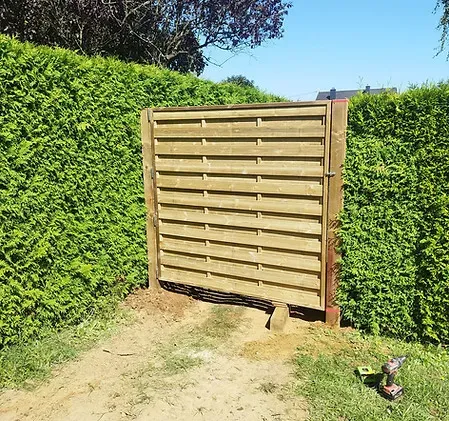 clôture, portail en bois
